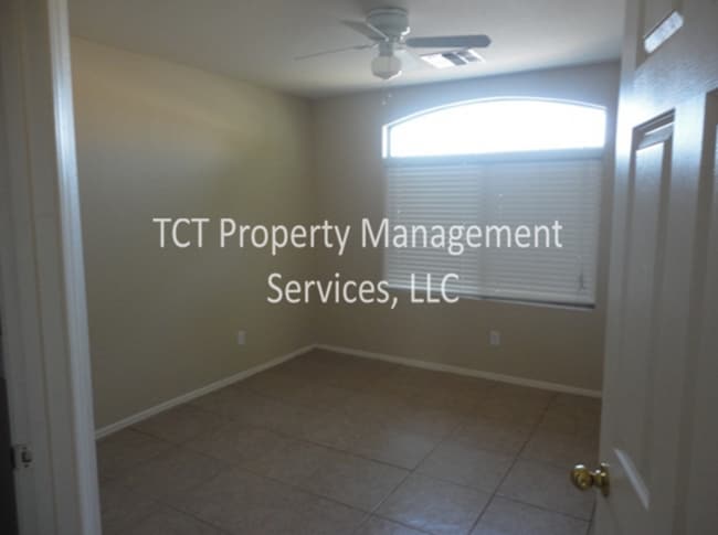 Foto del edificio - Quaint 3 bed/2 bath in Sarival-Paseo