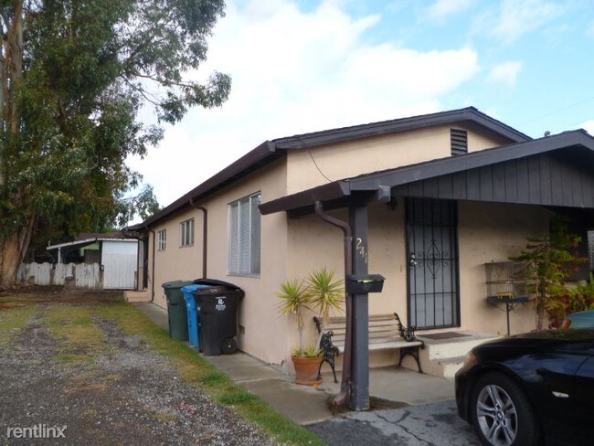 Building Photo - 1 br, 1 bath Apartment - 239 Dumbarton Ave.,