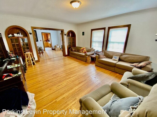Building Photo - 4 br, 2 bath House - 2417 Fremont Ave. S