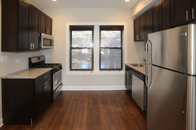 Foto del edificio - 527 W Barry Ave