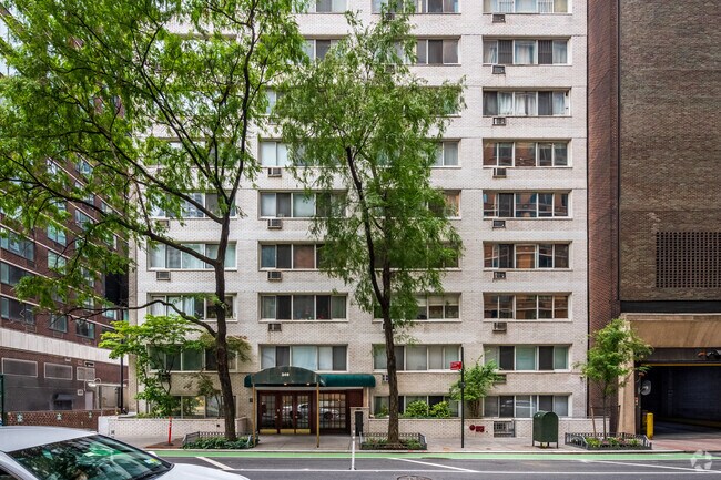 Foto del edificio - 240 E 55th St