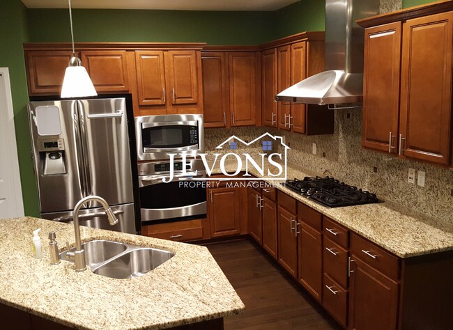 Foto del edificio - Coming Soon! Gorgeous 4BD Home in the Heart of Issaquah Highlands