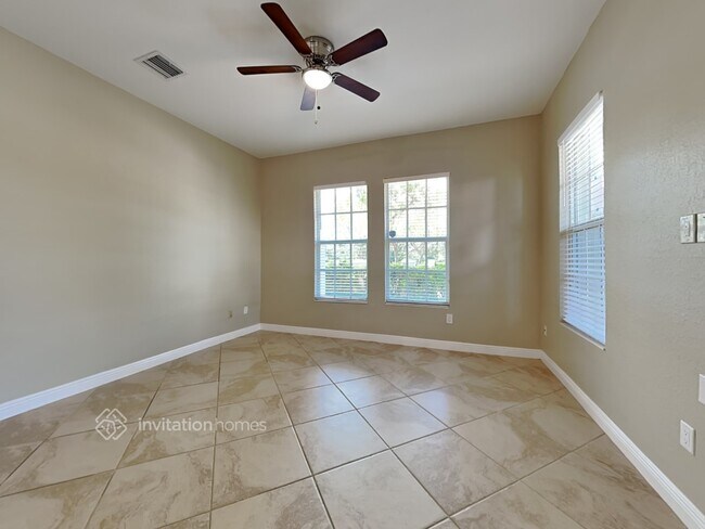 Foto del edificio - 720 NW 83rd Pl