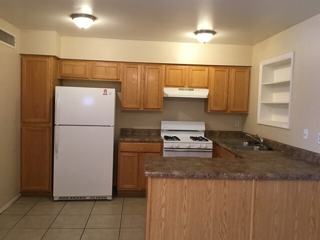 Foto del edificio - 7893 W Pasadena Ave