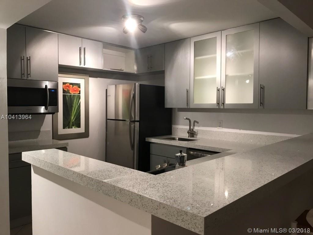 Foto principal - 200 Leslie Dr