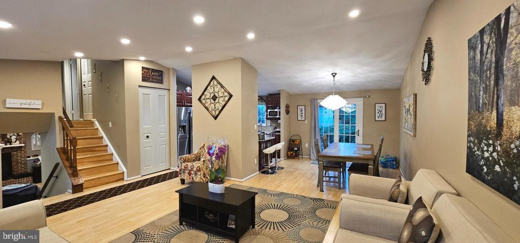 Primary Photo - 4033 Pickstone Dr