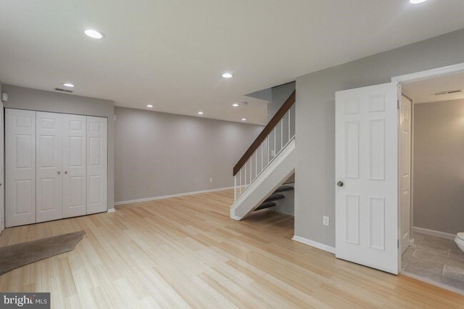 Building Photo - 7030 Storch Ln