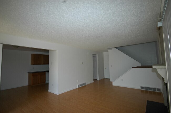 Building Photo - 11910 Madison Pl