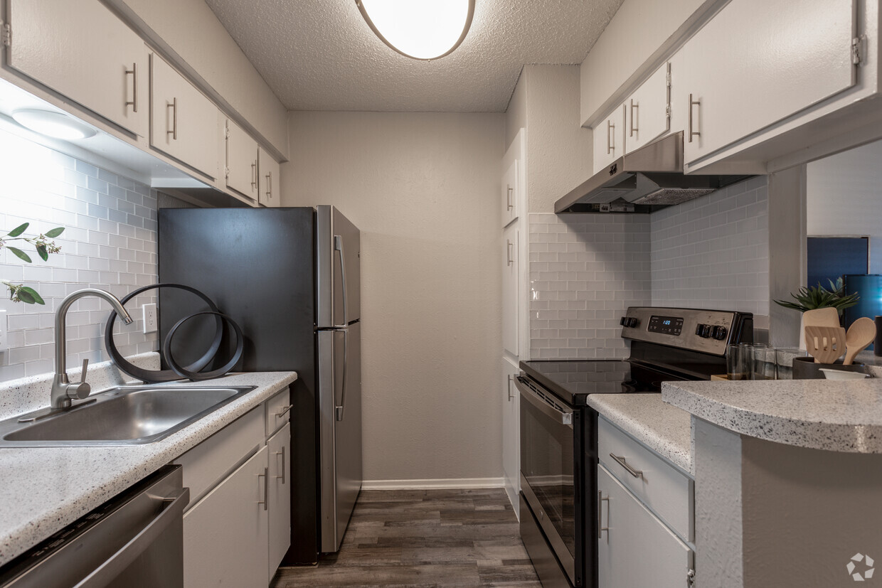 Foto principal - Meadow Creek Apartments