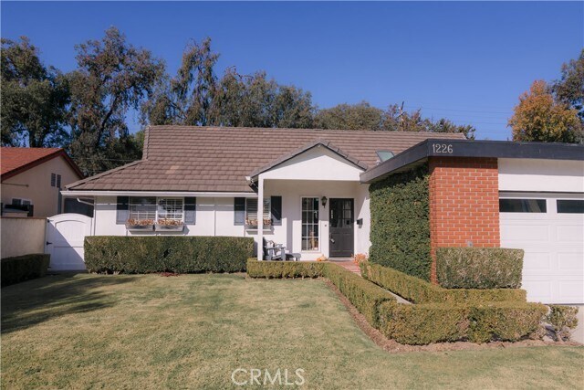 Building Photo - 1226 Londonderry St