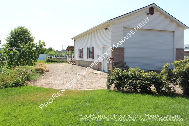 Foto del edificio - Kaysville Horse Property 5 Beds, 3.5 Baths