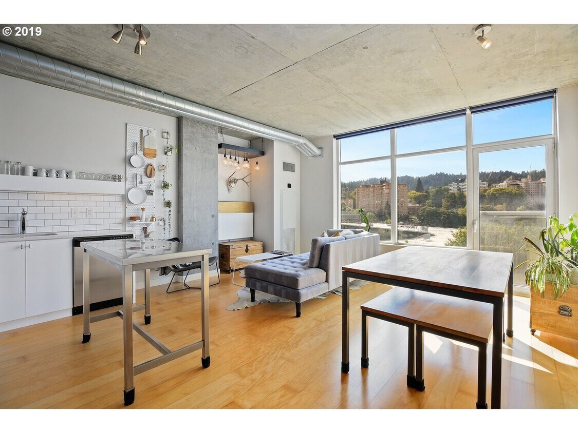 1926 W Burnside St Unit 914, Portland, OR 97209 Condo for Rent in