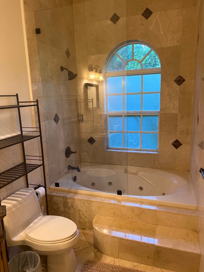 Master bathroom - 6795 SW 98th St
