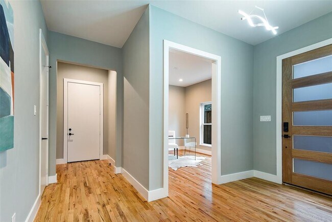 Building Photo - 6249 St Moritz Ave