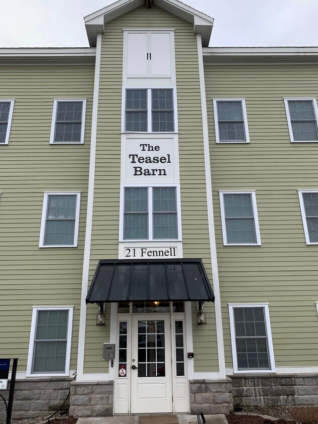 Exterior Photo - 21 Fennell St