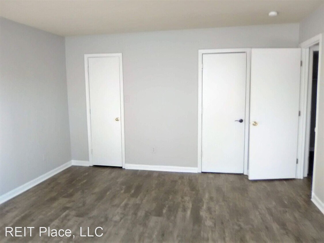 Foto principal - 4409 Louisburg Rd