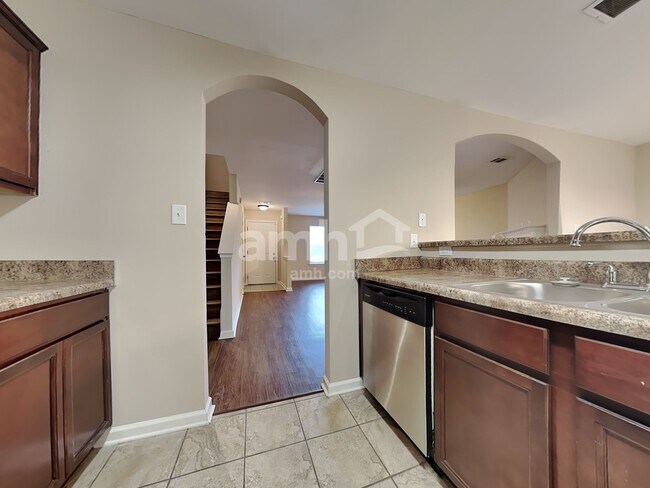 Foto del edificio - 1229 Carlton Ridge Dr