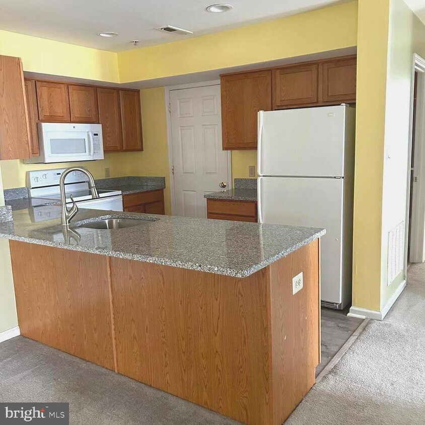 Foto principal - 109 Horseshoe Dr