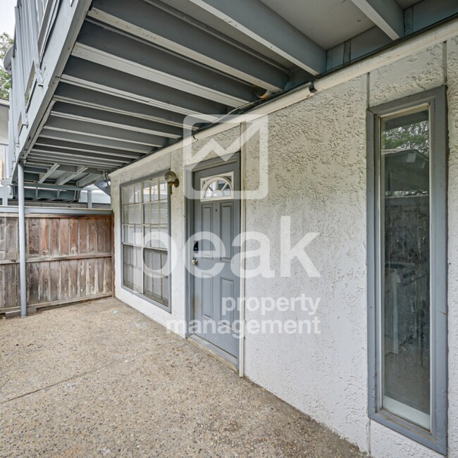 Foto del edificio - $1049! Updated 1-Bedroom Condo Near Pool. ...