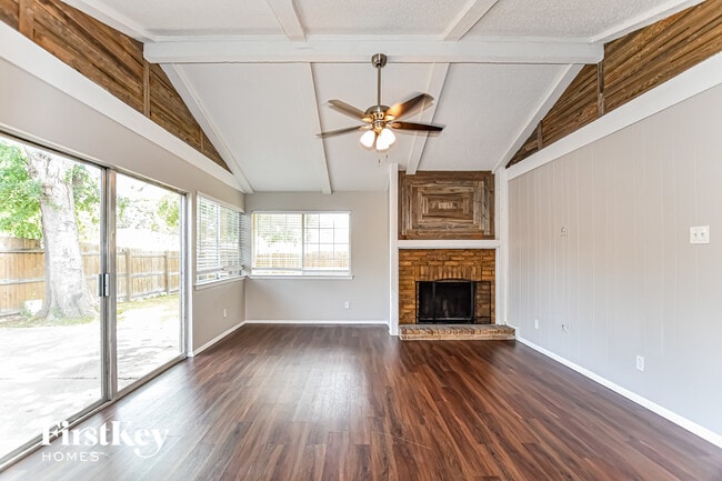 Foto del edificio - 710 Ravencroft Dr