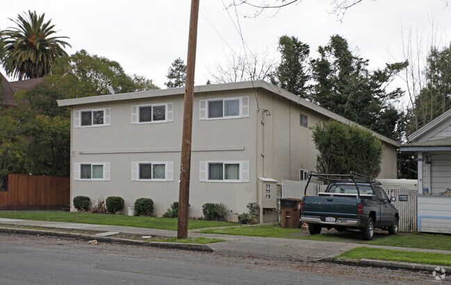 Foto del edificio - 460 Coombs St