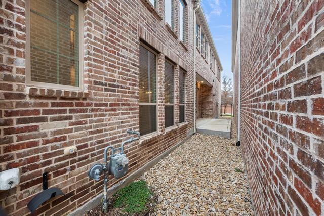 Building Photo - 6832 Verandah Wy