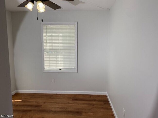 Building Photo - 154 Stonyridge Dr