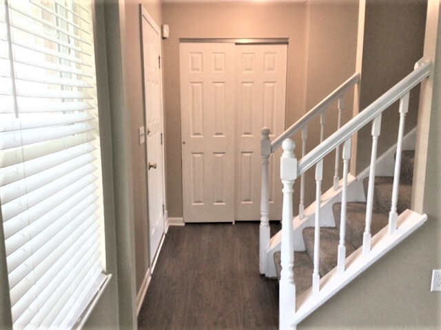 Foto del edificio - 7617 Thunder Ridge Drive
