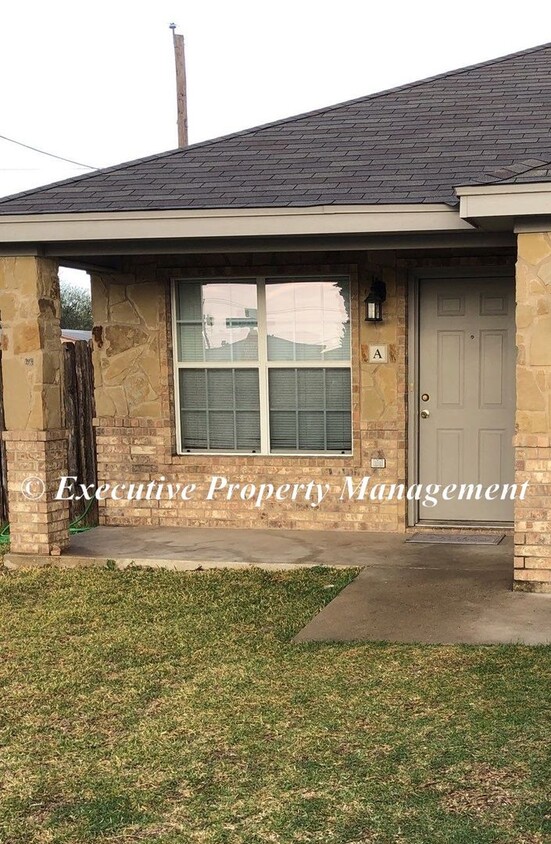 Primary Photo - 1507 Golden Eagle Ct