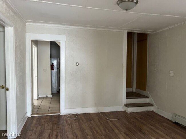Building Photo - 5 br, 1 bath House - 329 Myrtle Ave