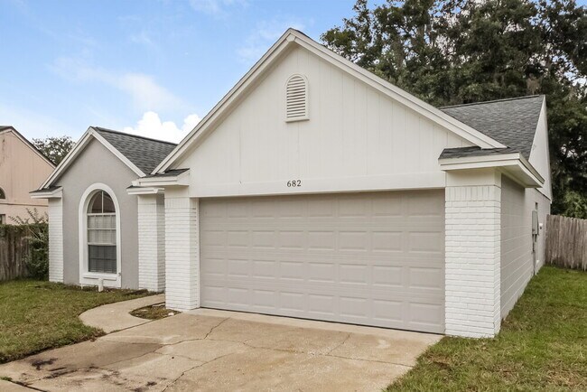Building Photo - 682 Whitetail Loop
