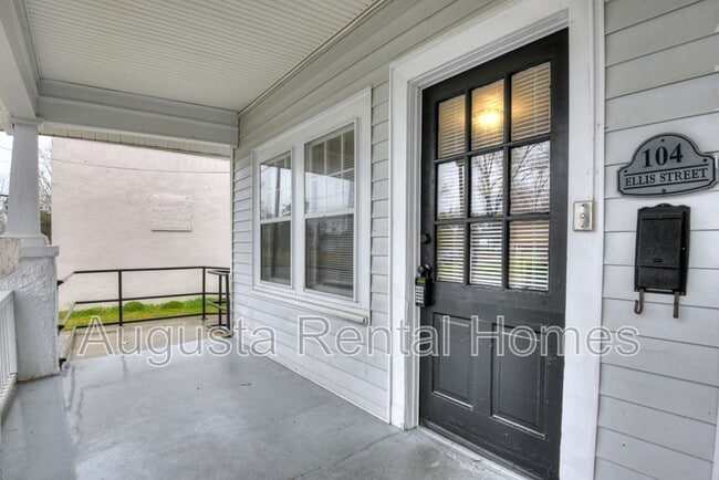 Building Photo - 104 Ellis St