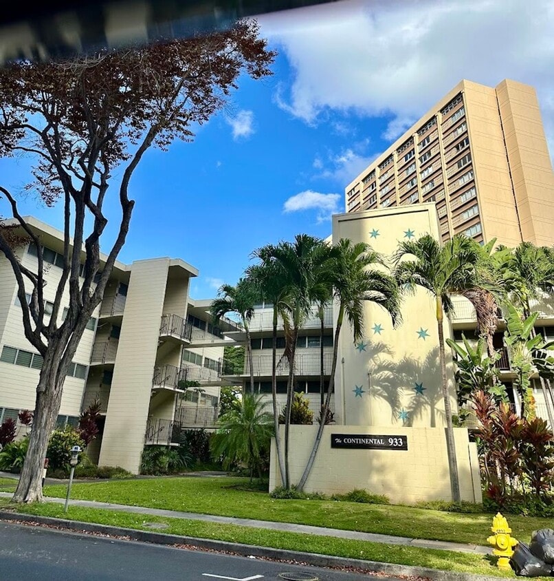 Foto principal - The Continental 2 bedroom, 1 bath, 1 assig...