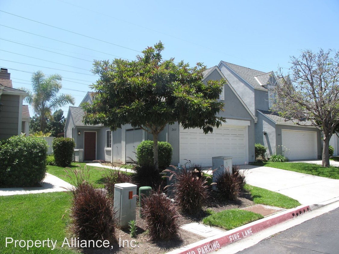 Primary Photo - 2611 Regent Rd