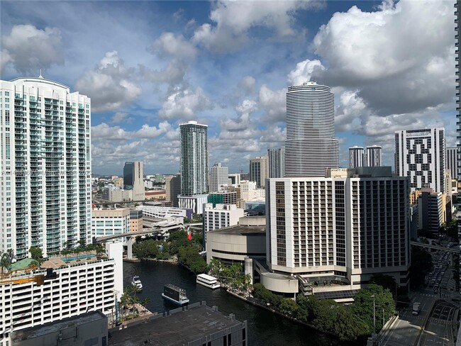 Foto del edificio - 485 Brickell Ave