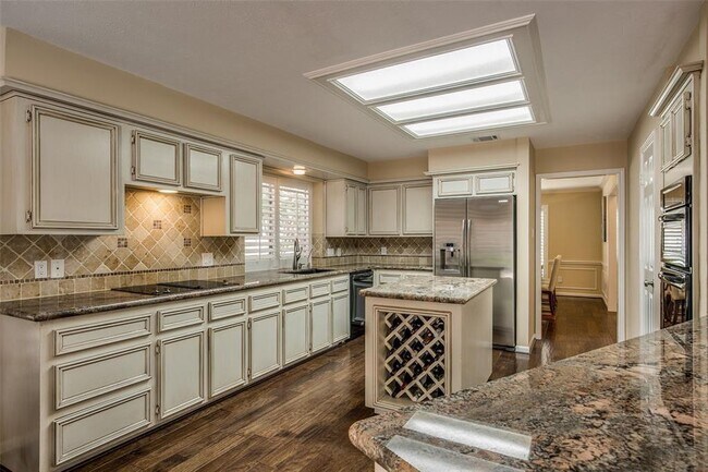 Building Photo - 4203 Amersham Way