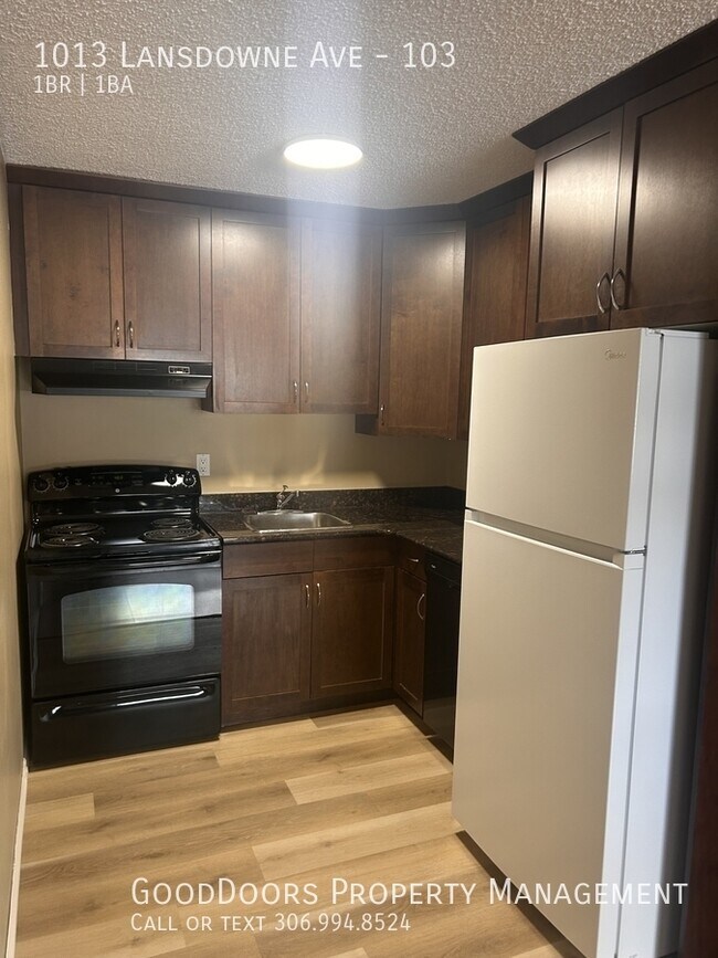 Photo du bâtiment - 1013 Lansdowne Ave