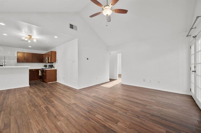 Foto del edificio - 12329 Limerick Ave