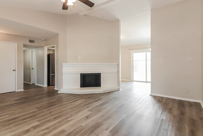 Foto del edificio - 1313 Timberview Dr