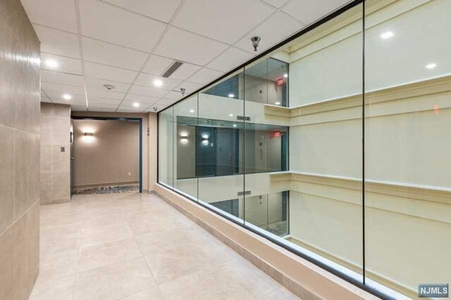 Building Photo - 1077 River Rd