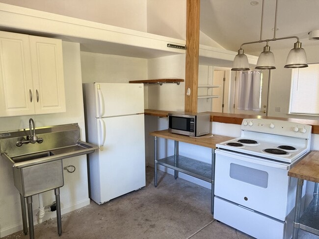 Building Photo - 4317 Raymonde Way