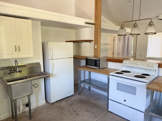 Foto del edificio - 4317 Raymonde Way