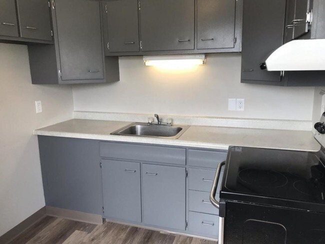 Foto del edificio - 4083 Ridge Road Unit #05