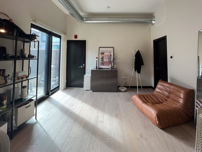 Foto del edificio - 1060 Broadway