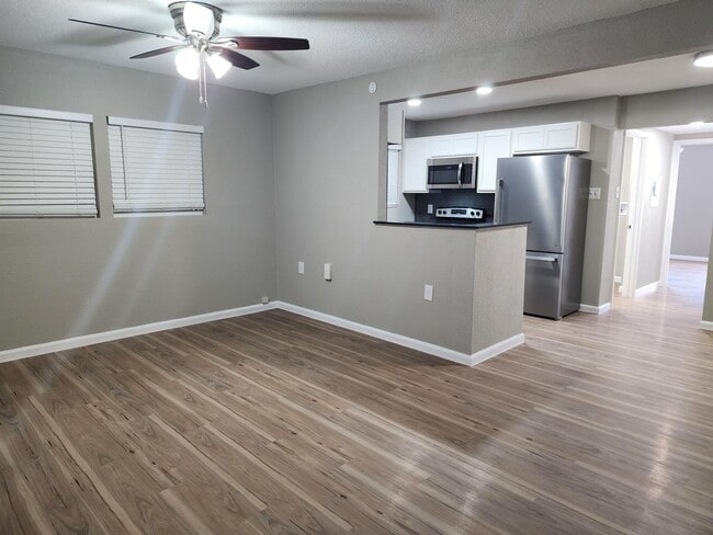 Foto del edificio - 5211 Eilers Ave