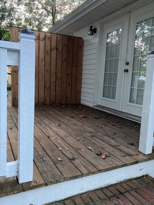 Cubierta - 2307 8th Ave