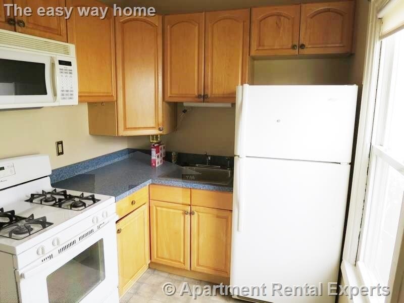 Foto principal - 104 W Emerson St