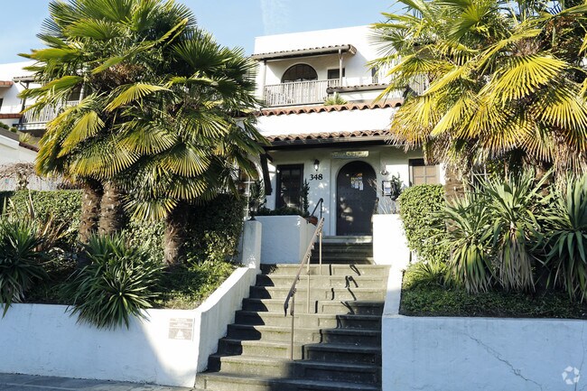 Building Photo - Villa Costella Apartments