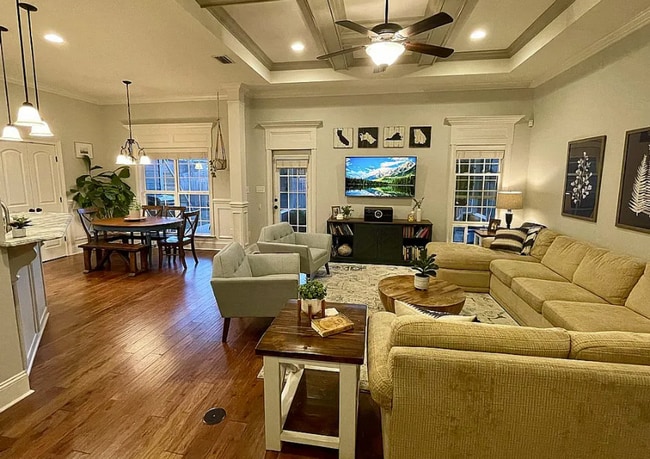 Building Photo - Spacious 4BR/3BA Grove Point Home with Screened Porch & Privacy Fence