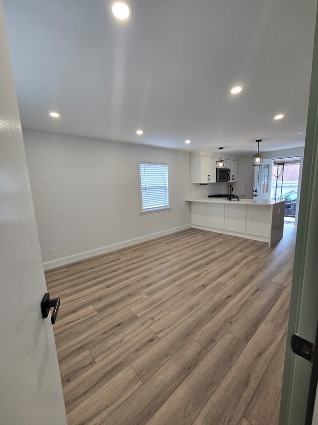 Foto del edificio - 613 Willow Ave